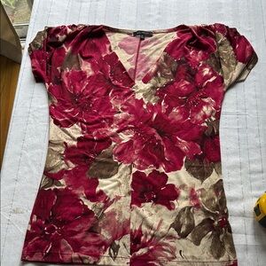 Red Cap Sleeve Fitted Blouse with Floral Design